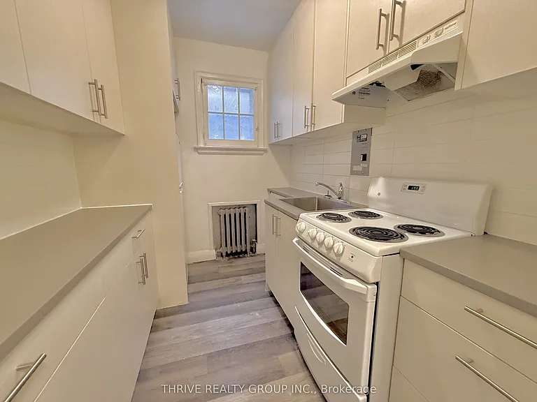 50 Ridout St S #6 — Photo 4
