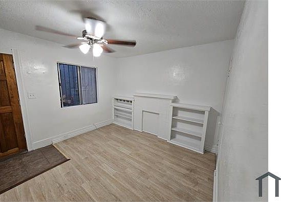 4th image of 713 W 57th St #713HALF