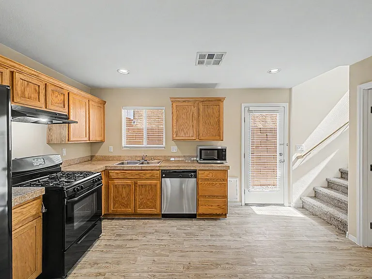 6077 Aripeka St — Photo 8