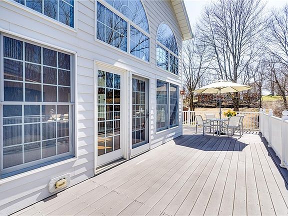 4th image of 1122 Foxglove Cir