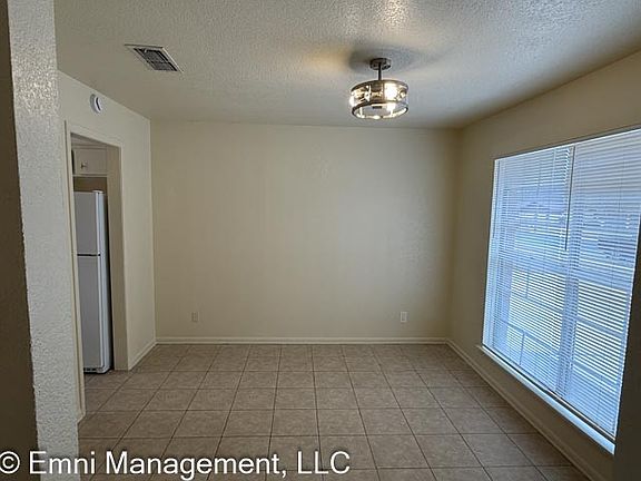 3rd image of 1504 Buckley Dr
