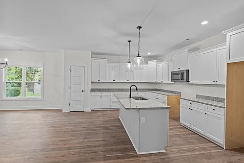 813 Bluebird Dr Photo 1