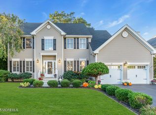 27 Poppy Ln, Howell, NJ 07731