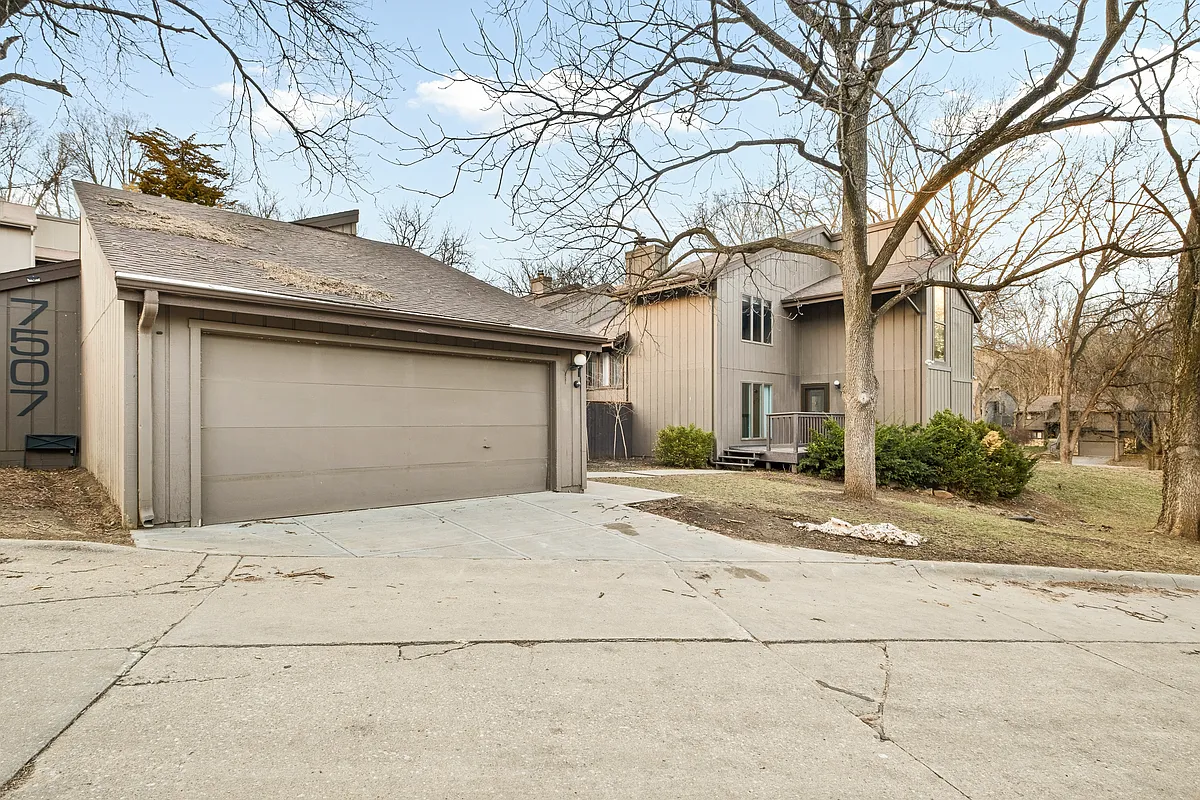 Building Photo - 7505 N 55th Plz