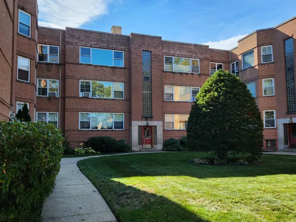 2641 W Fitch Ave #2, Chicago, IL 60645