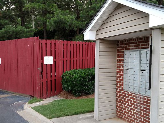 5th image of 211 Dove Haven Dr