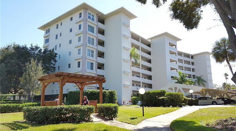 1st image of 1235 S Highland Ave #5202
