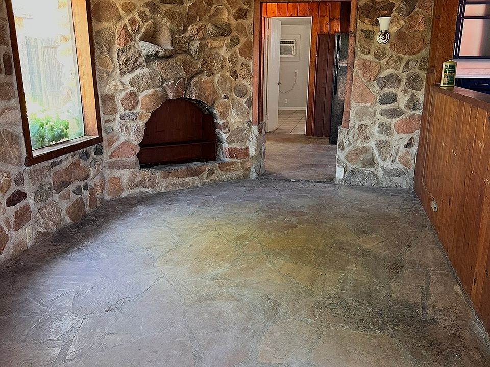 2nd image of 447 W Pelaar Dr APT B