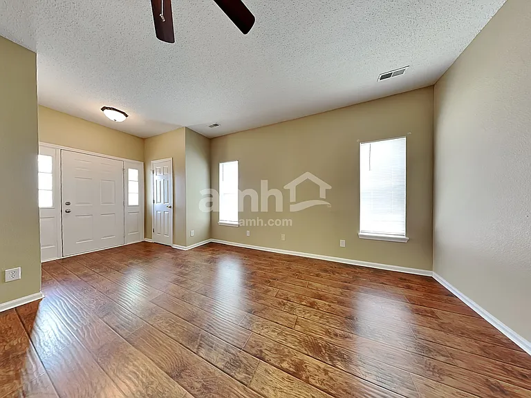1472 Egret Ln — Photo 9
