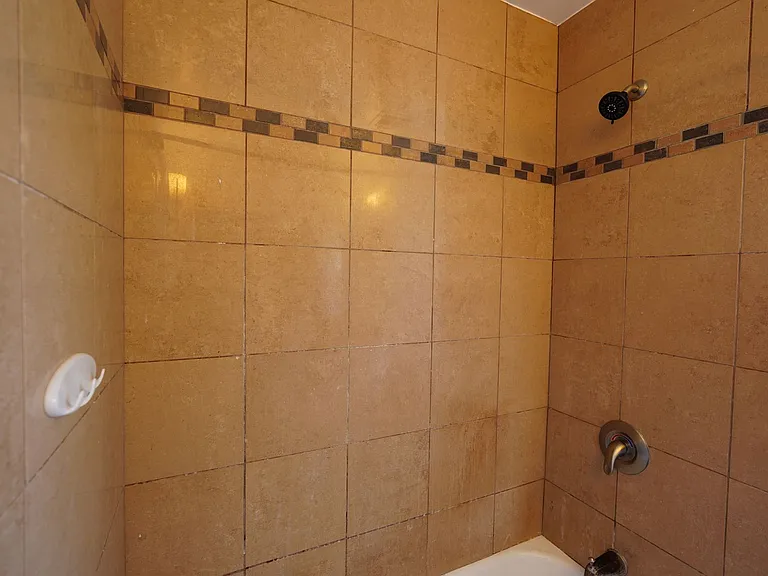 719 Esther Way — Photo 19