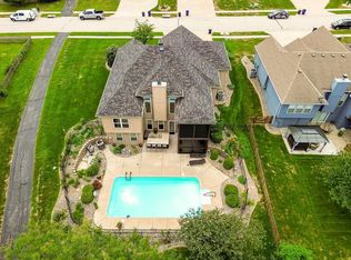 2004 NE 197th Ct, Smithville, MO 64089
