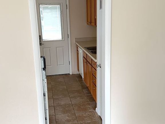 5th image of 1325-31 E Buena Ventura St #1329