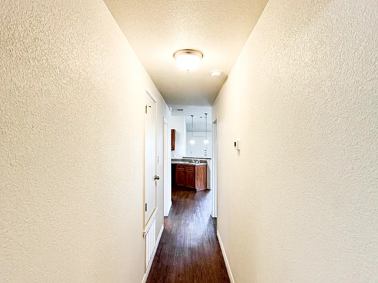 1509 Justin Loop #A — Photo 19