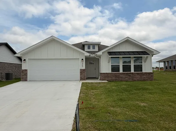 905 Aberdeen Avenue, Carl Junction, MO 64834
