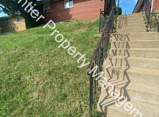 325 Eichelberger St APT D, Saint Louis, MO 63111