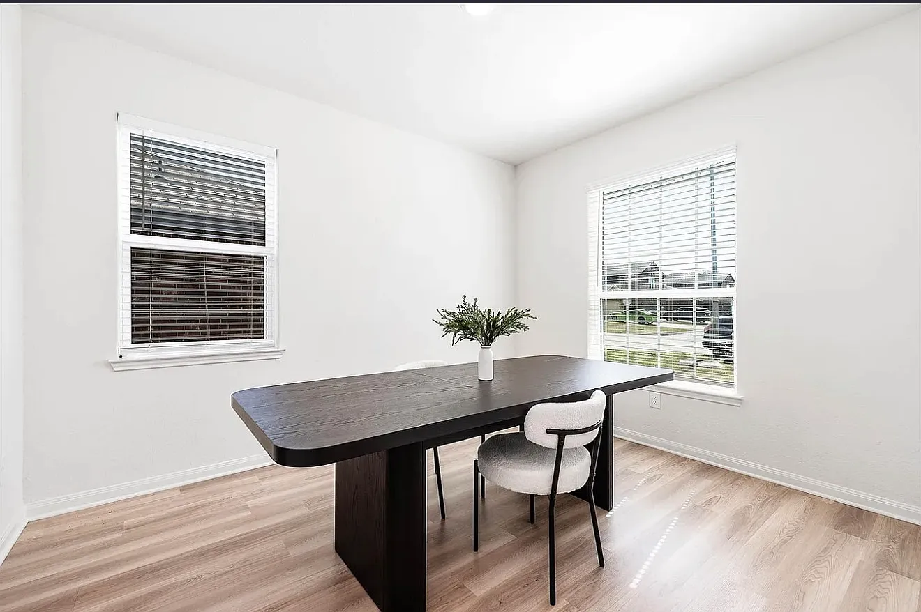 3 bed, 1596 sqft, $2,100 — Photo 4