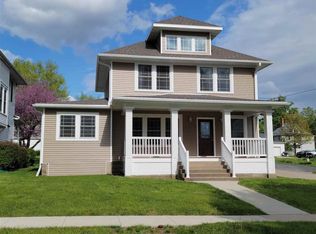 123 S Vermont St, Maquoketa, IA 52060