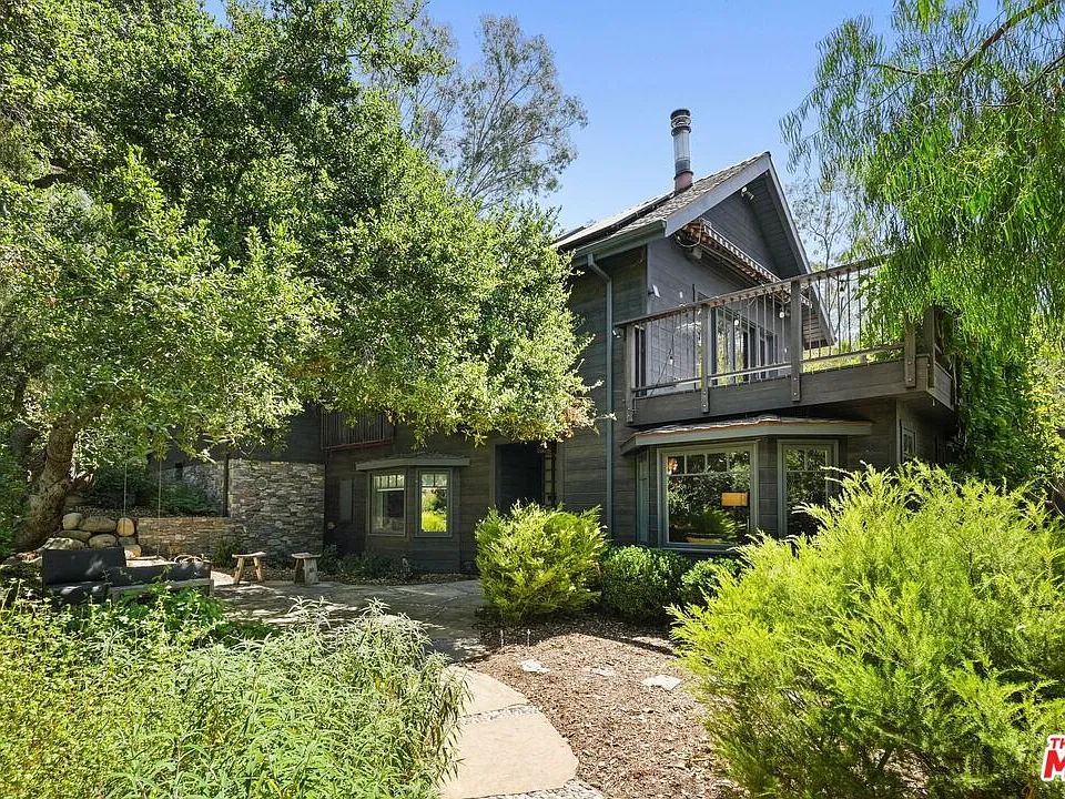 21344 Colina Dr