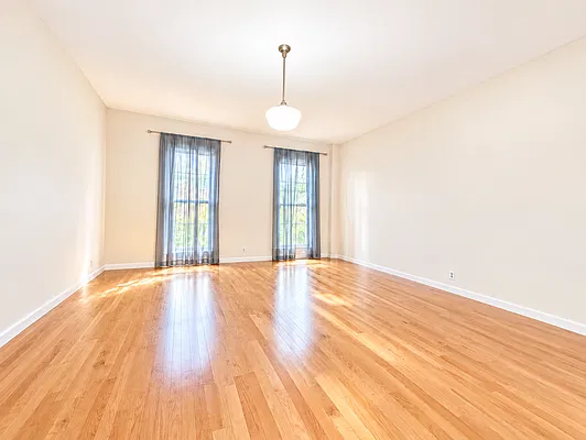 Living room, photo 2