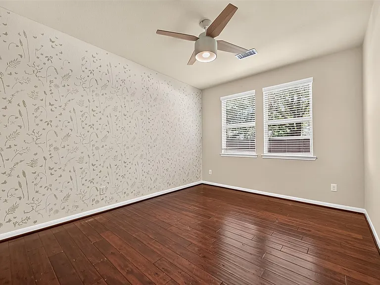 10031 Esslemont Ct — Photo 35