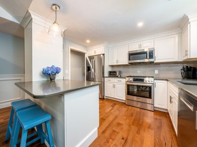 12 Mainsail Cir, Mashpee, MA, 02649