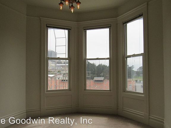 4th image of 806 Stanyan St #1