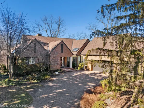 4674 Kiftsgate Bnd, Bloomfield Hills, MI 48302
