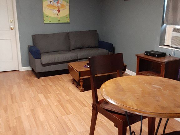4th image of 408 Sunshine St