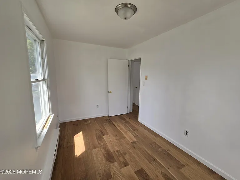 330 Elizabeth Ave — Photo 10