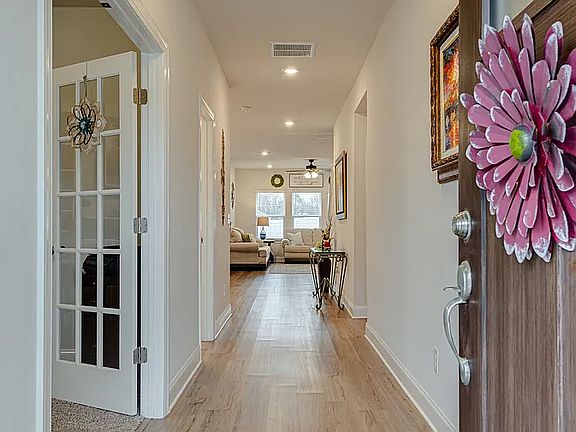 5th image of 3609 Four Leaf Way