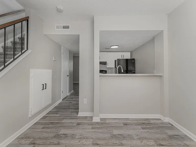 Caswell at Central Avenue — Photo 7