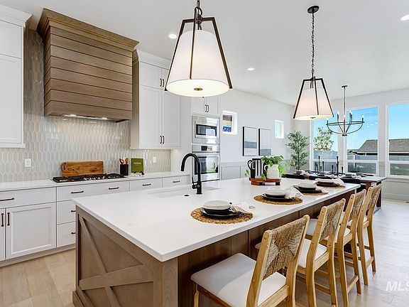 7th image of this home