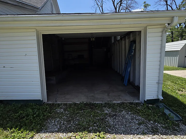 1611 N Dozier Station Rd — Photo 22
