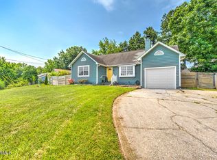 6925 NW Ellesmere Dr, Knoxville, TN 37921