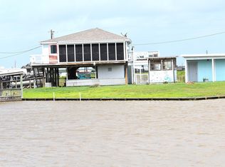 11 Chimaera Rd, Sargent, TX 77414