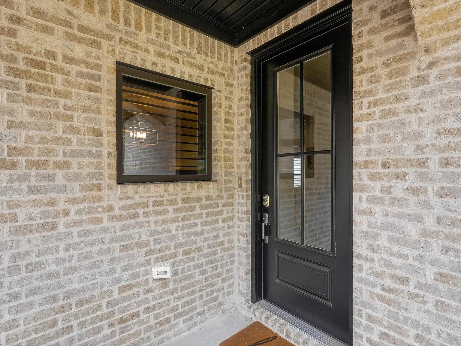 3 bed, 1650 sqft, $2,500 — Photo 4
