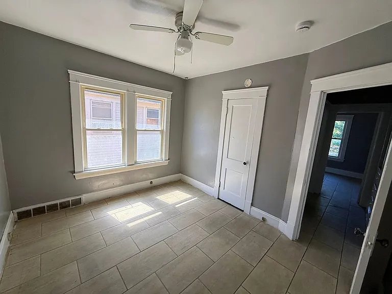 12521-12523 Locke Ave — Photo 12
