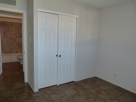 Neutral paint and tile