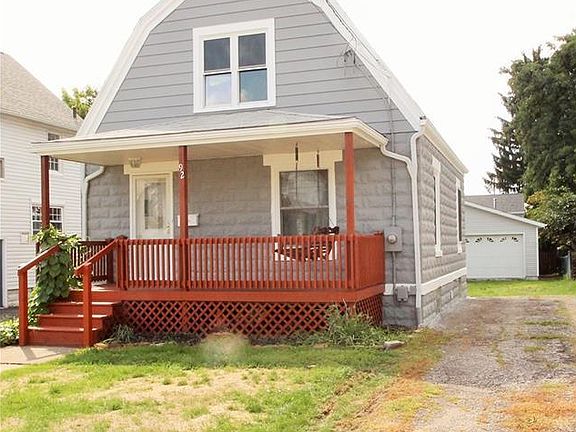 5th image of 92 Oakwood St