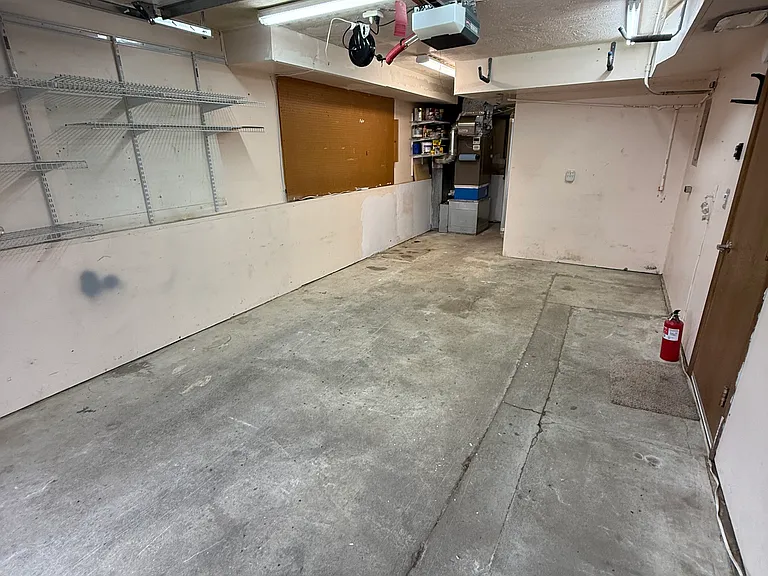 9440 Arlene Dr — Photo 29