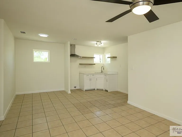 1821 Warren St — Photo 5