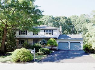 5 Seminole Ct, East Brunswick, NJ 08816