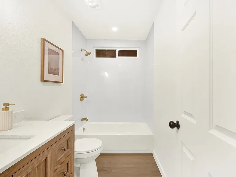 6610 Oak Leaf Ct — Photo 10