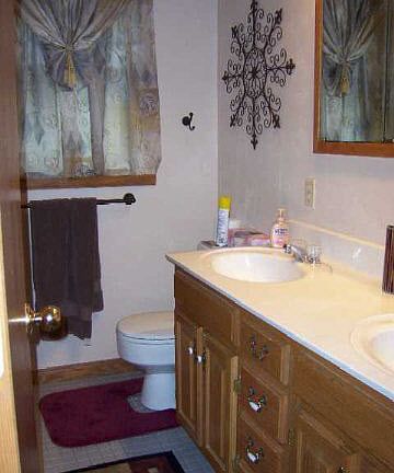 4th image of 1615 Hackney St