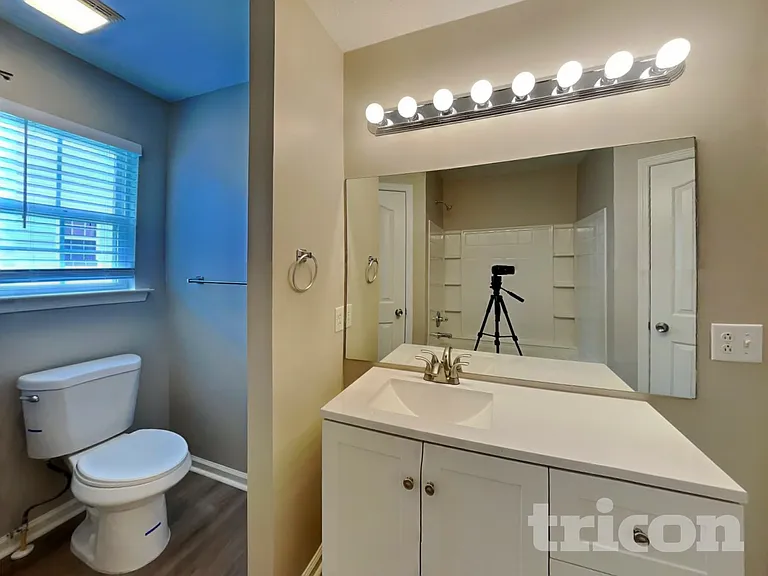2121 Montgomery Ln — Photo 11
