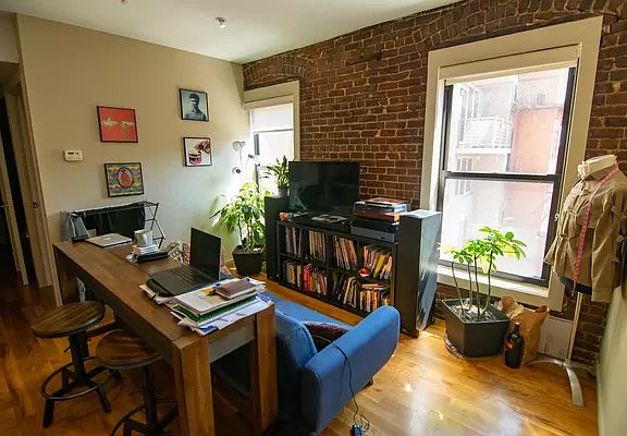 4th image of 164 E 112th St APT 4D