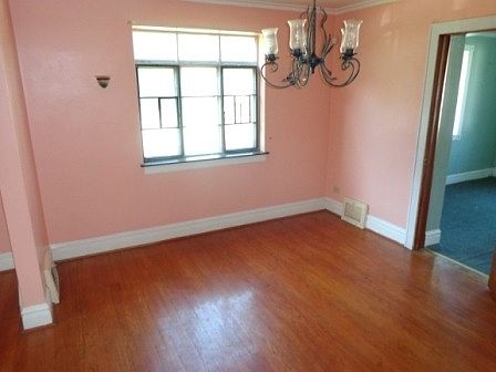 2nd image of 14438 S La Salle St