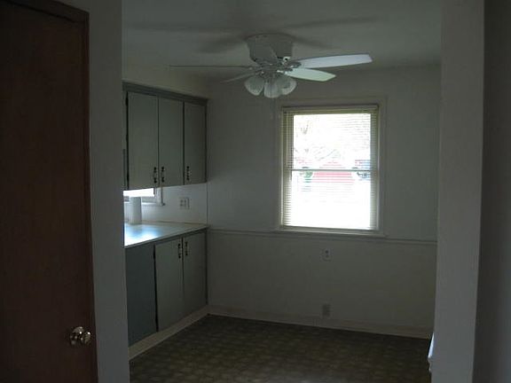 3rd image of 54658 Circle Ln