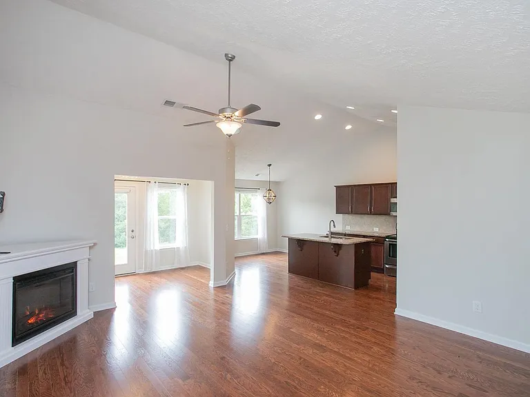 395 Devon Chase Hl #6402 — Photo 9
