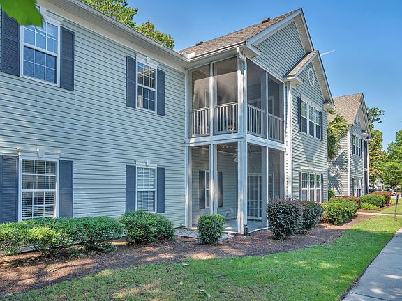 3rd image of 305 Pickering Ln